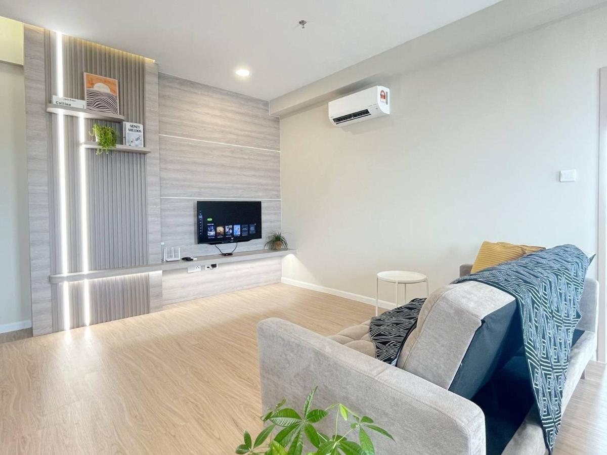 Queensland Suites At Aru Suites, Kota Kinabalu Buitenkant foto