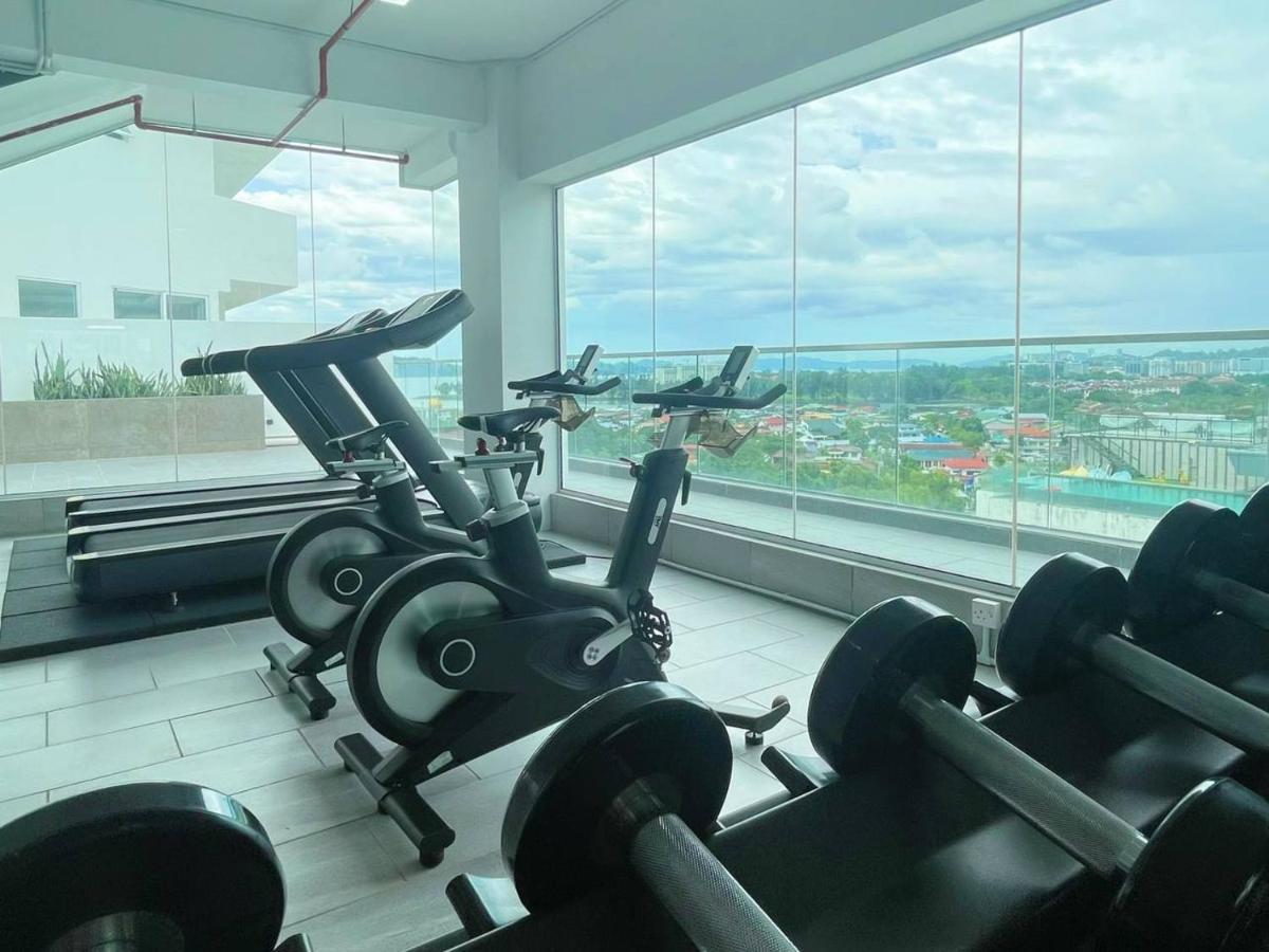 Queensland Suites At Aru Suites, Kota Kinabalu Buitenkant foto